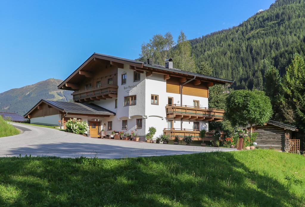 Haus Spieleck Bed & Breakfast Saalbach-Hinterglemm Exterior photo