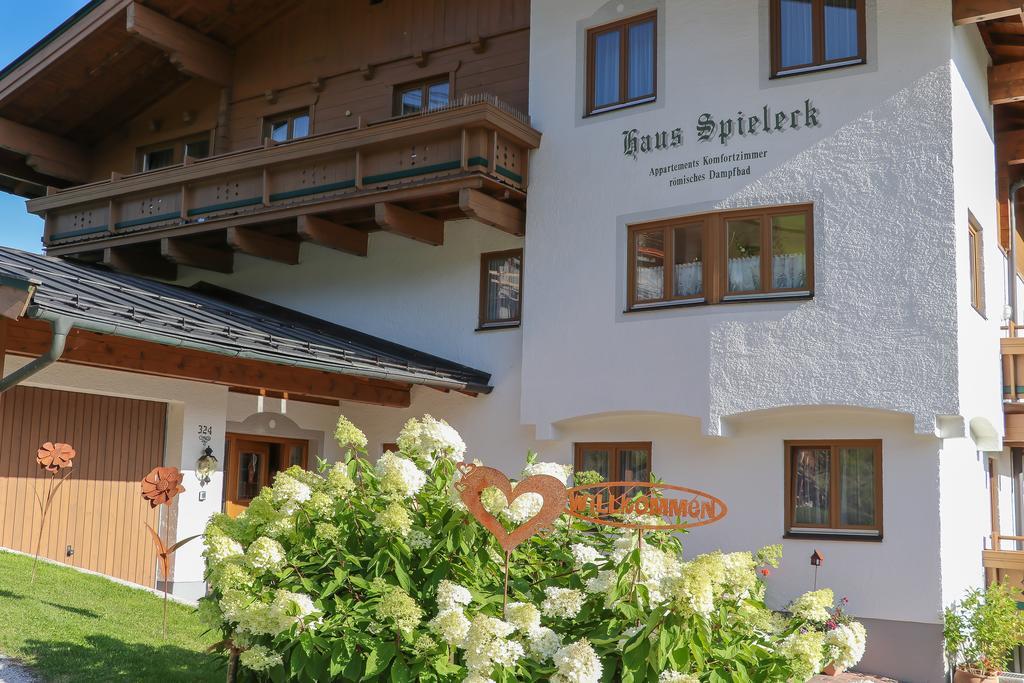 Haus Spieleck Bed & Breakfast Saalbach-Hinterglemm Exterior photo